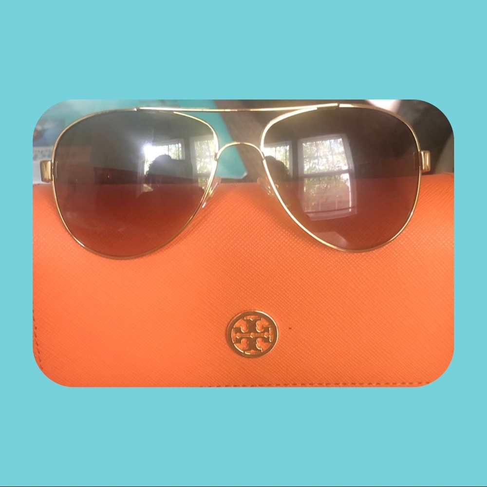 Tory Burch Aviator Sunglasses